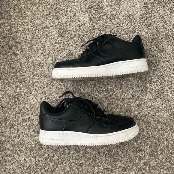 Women’s Nike air force - Picture 2 of 2